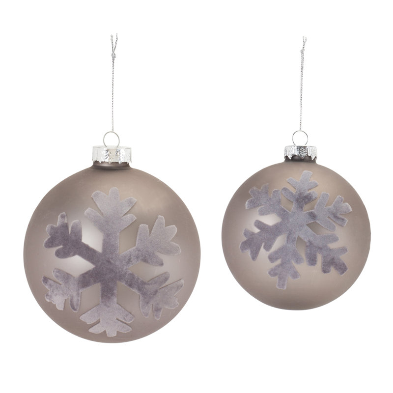 Ornement boule sans motif Guillerma The Holiday Aisle®, H 5 po x l 4 po x P 4 po, Gris