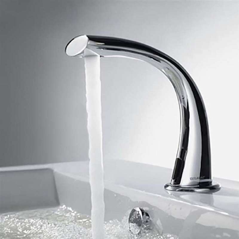 Combo automatique de robinet et de distributeur de savon à capteur pour une utilisation efficace et hygiénique