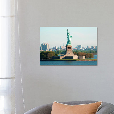 Statue Of Liberty - Wrapped Canvas Print
