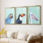 Oiseau exotique sur bleu I - Toile tendue avec châssis sur mesure - 3 pièces-558420395-558420433
