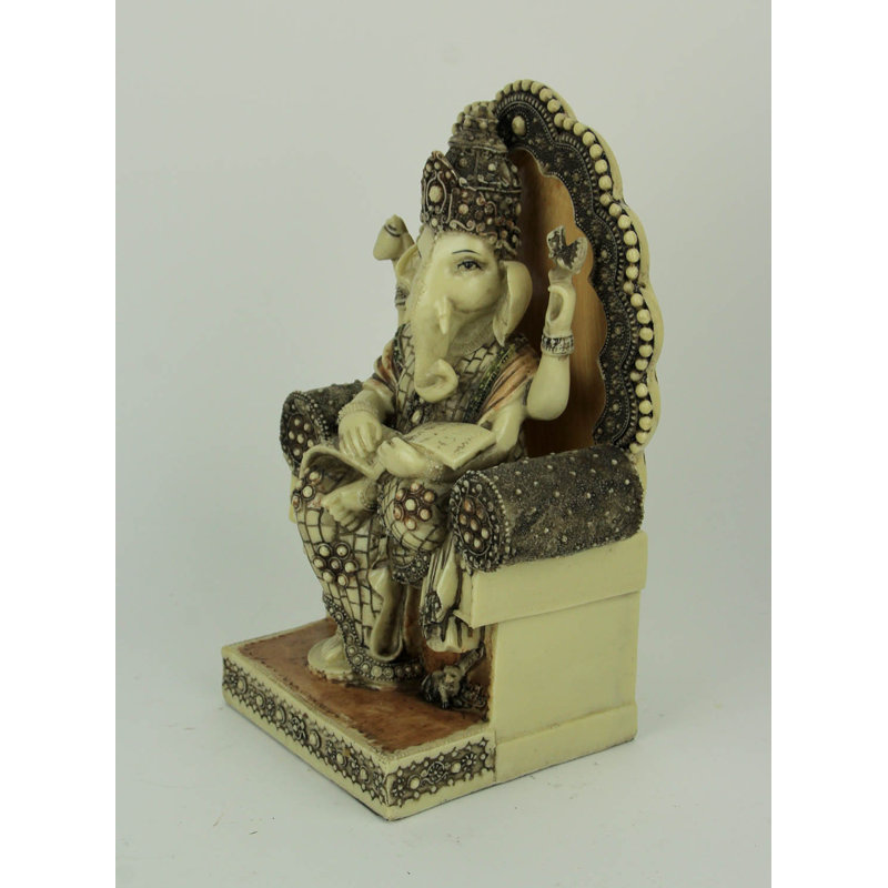 Figurines & Sculptures