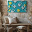 «Canvas A Vibrant Playful Composition» présente un ensemble de verres d'art transparents, chacun rempli de liquide cristallin et d'art sur toile bordé-123145638