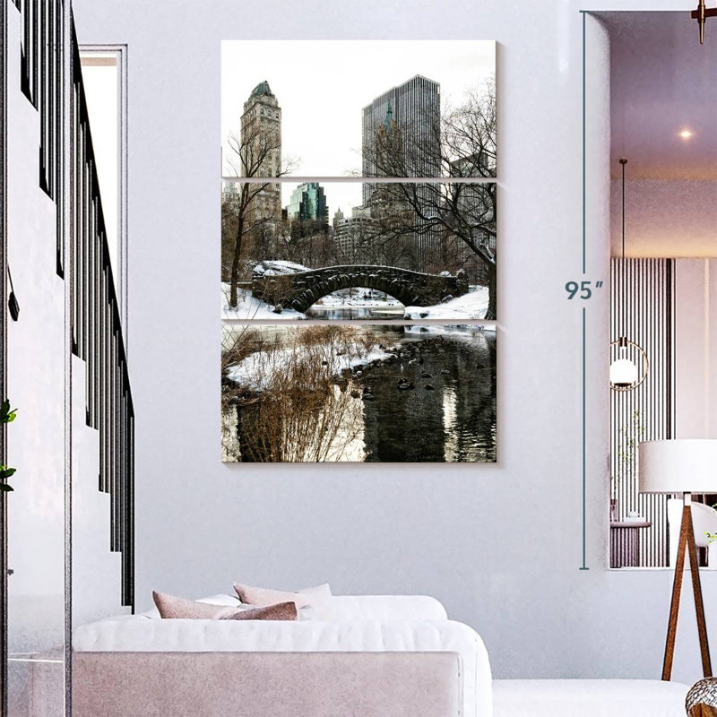 Masam, New York - Central Park Under Snow I, H 74 po x l 48 po