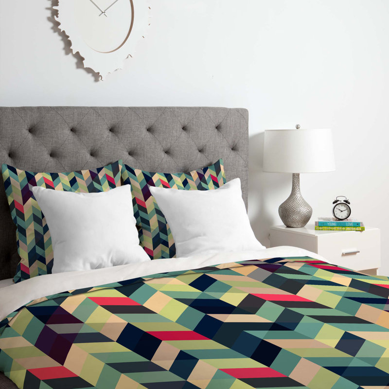Gabi Polyester Geometric Shapes Duvet Cover, Queen Duvet Cover + 2 Standard Shams