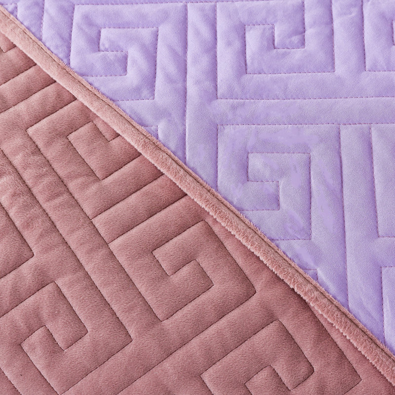 Modern & Contemporary Quilt, Queen Quilt + 2 Queen Shams, Rose