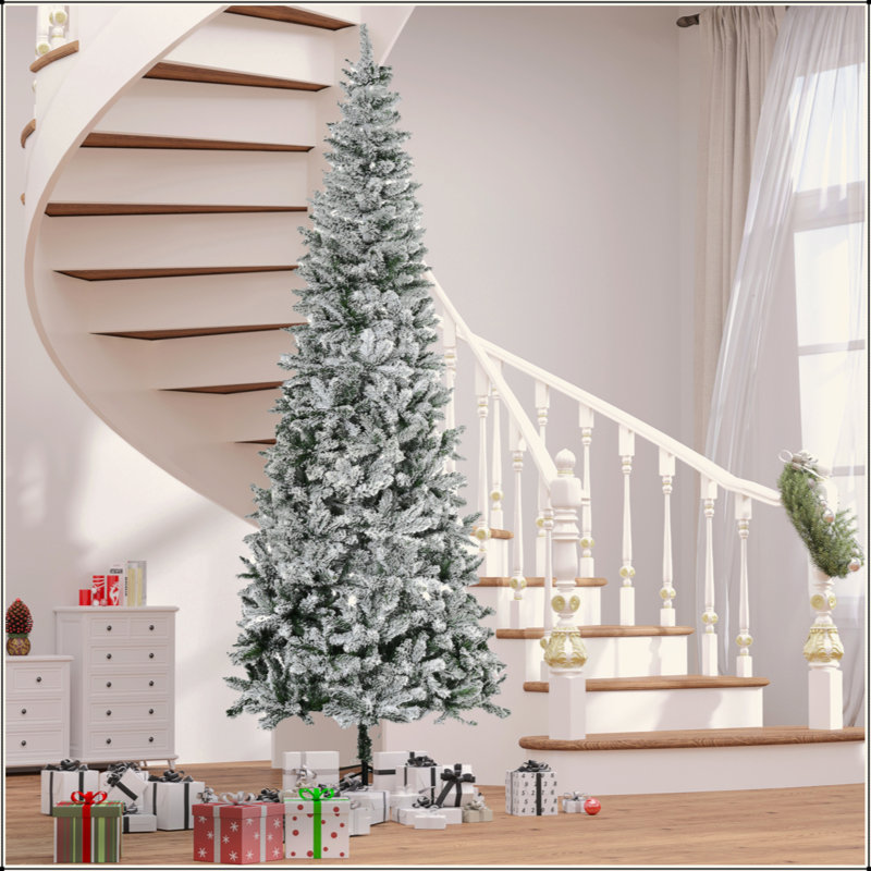 Arbre de Noël artificiel pin clair enneigé 9 pi avec branches réalistes et 1084 pointes, H 9 pi