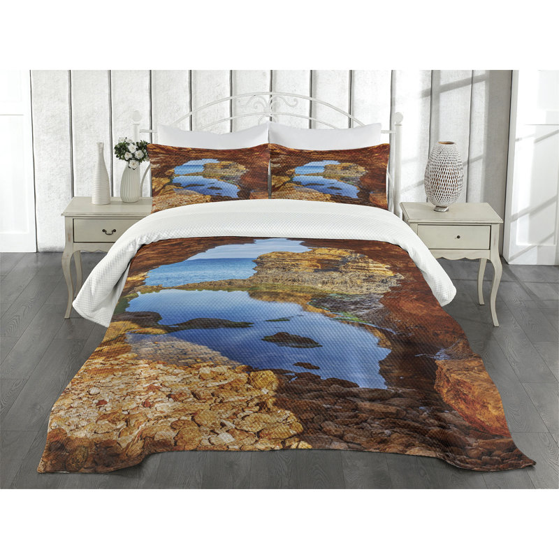White Quilted King Bedspread Set with Pillow Shams