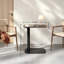 Table d'appoint en forme de C mobile de style champêtre brun, pouvant être utilisée avec des canapés et des lits, une table à roulettes multifonctionnelle pour le rangement, le travail de bureau et regarder la télévision.