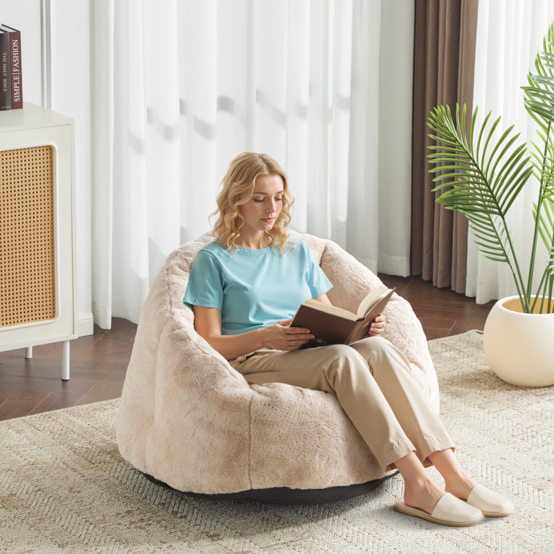 Fauteuil à billes en fausse fourrure avec accoudoirs Christlynn