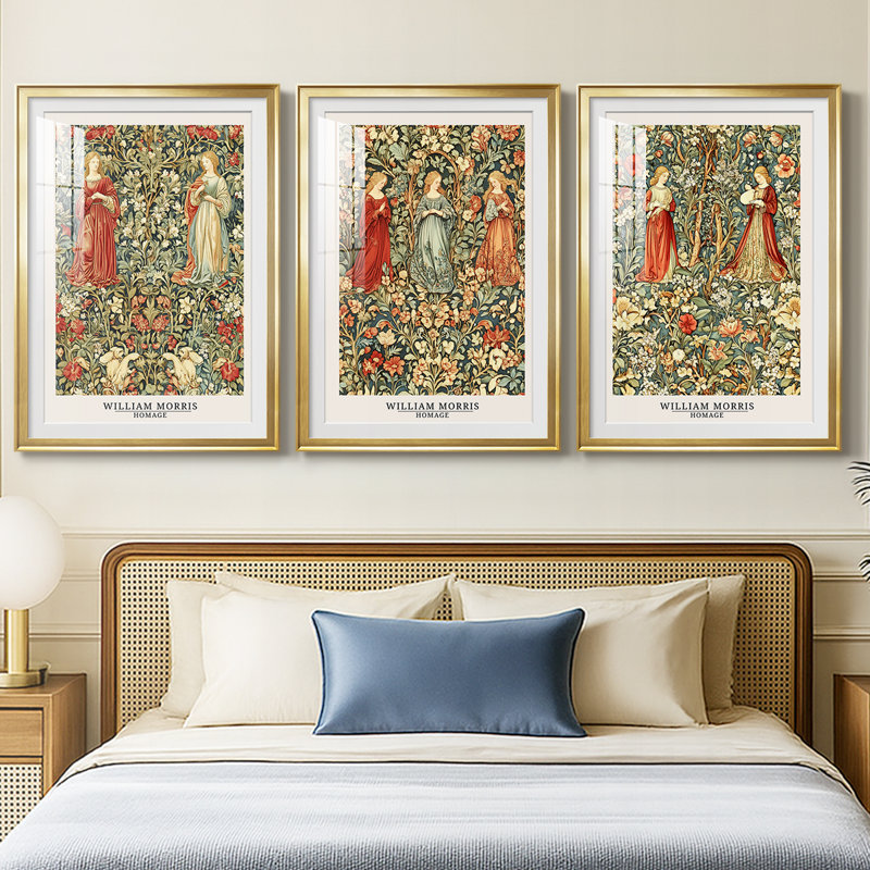 Ensemble de 3 pièces de la série DCCCLXVI de William Morris, H 15 po x l 19 po, Doré