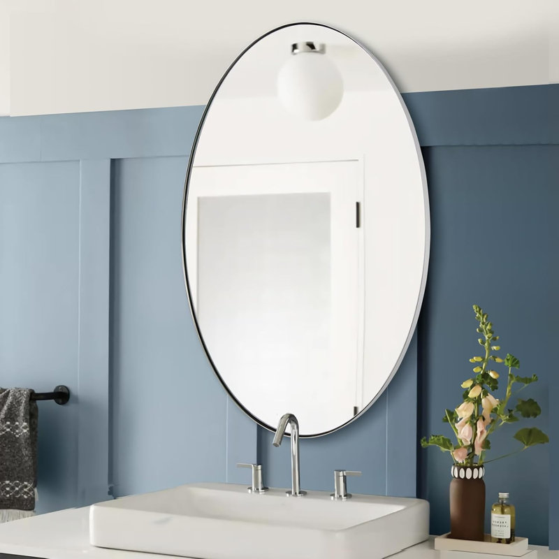 Miroir de salle de bain Kaitlee Cadre en acier inoxydable, Chrome poli, 32 po x 24 po, Ovale et ronde