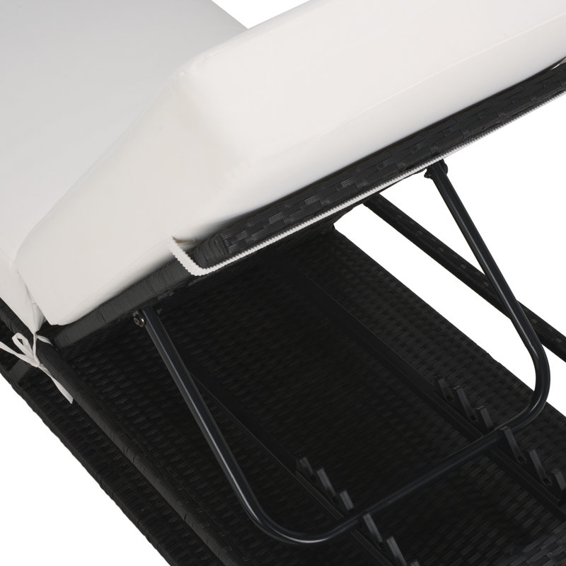 Tullahoma Lounger, Black, White