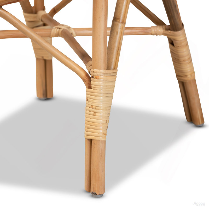 Chaise en rotin moderne et contemporaine à finition naturelle