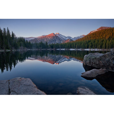 «Longs Peak Reflection On Bear Lake on Canvas» par Rondakimbrow, photographie