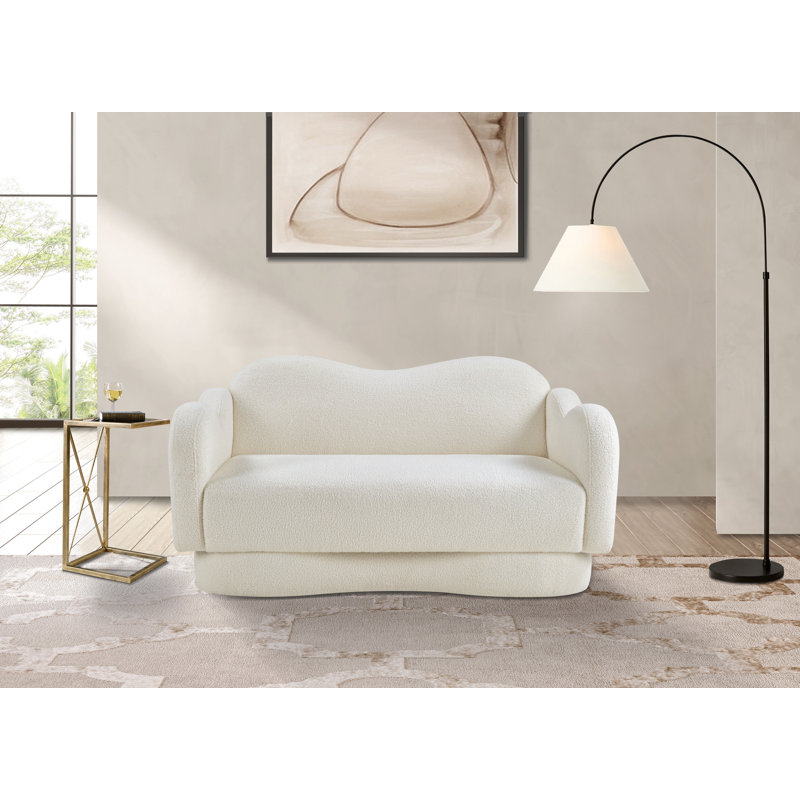 Causeuse Redwan, Tissu crème en fausse peau de mouton