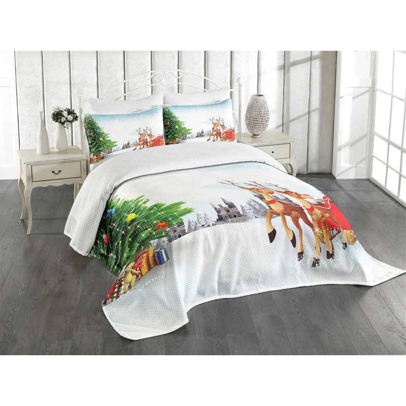 White Quilted Christmas Reindeer Queen Bedspread Set