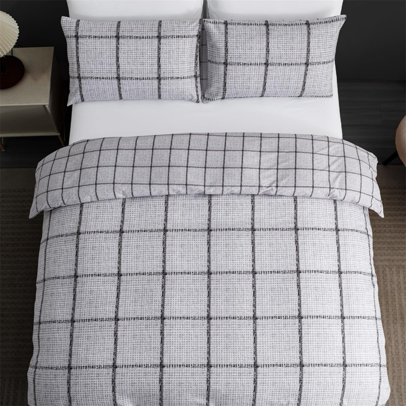 Rayelynn Duvet Cover with Pillow Shams