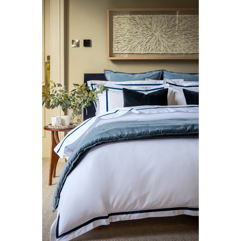 Beaumont Duvet Cover Set, King Duvet Cover + 2 Standard Pillowcases, Navy/White