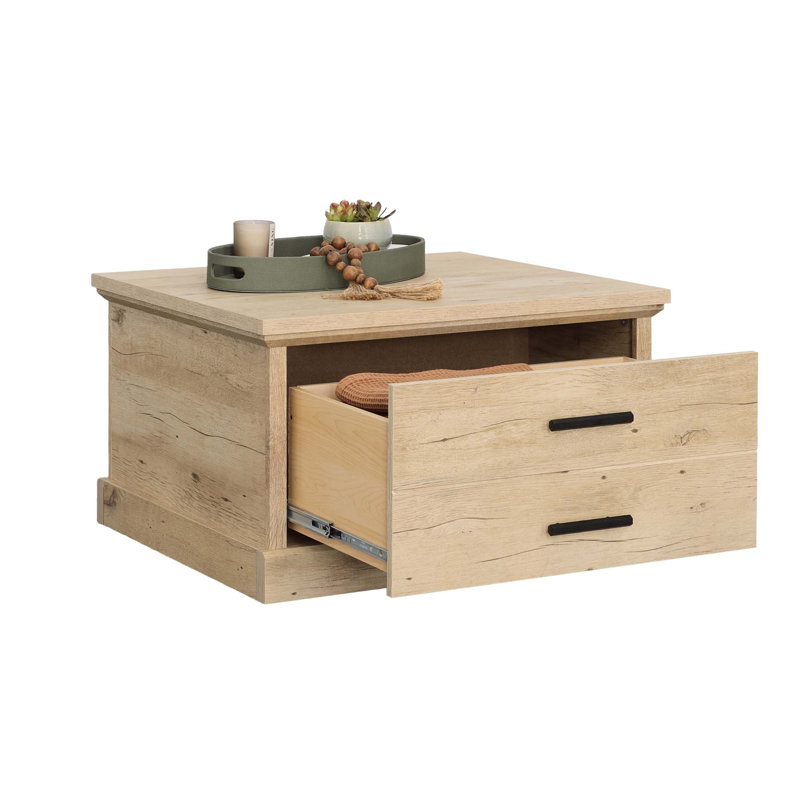 Table basse spacieuse avec rangement au fini brun, design multifonctionnel pour un décor moderne et rustique