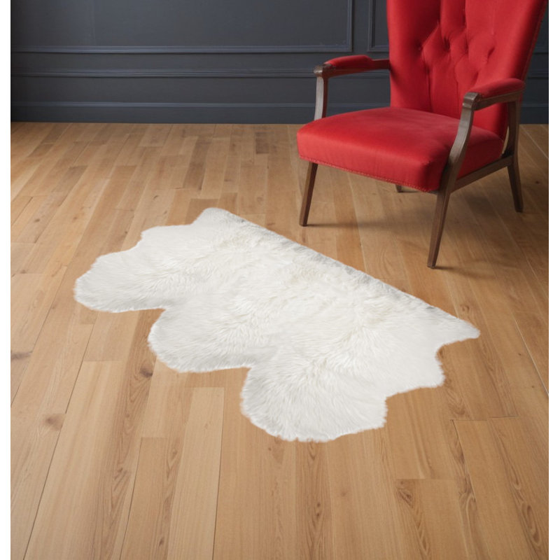 3' X 5' Off White Faux Sheepskin Printed Area Rug