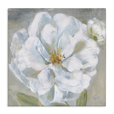 «Curling White Flower Petals» par Sally Swatland