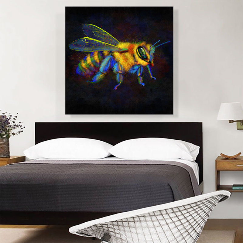 «Honey Bumble Bee Insect», impression sur toile tendue, H 36 po x l 36 po x P 0,75 po