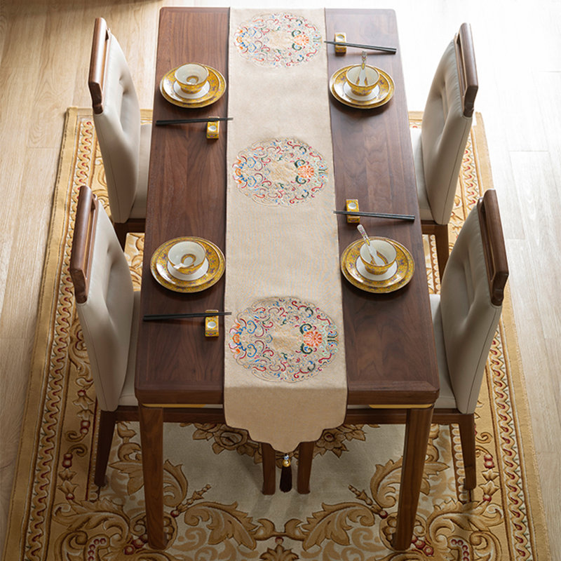 The Solid Wood Dining Room Is Modern And Simple Rectangular 31.5'' W Dining Table, L 31,5 po x L 62,99 po