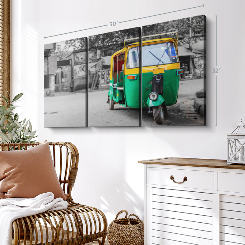 «Indian Rickshaw Pop Canvas Print» sur véhicule, H 32 po x l 50 po