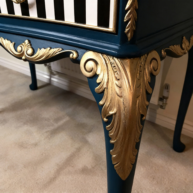 Console en bois haut de gamme tendance.