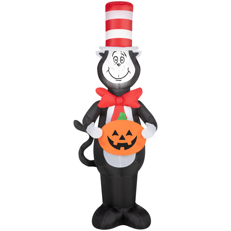 Chat léger dans le chapeau d'Halloween avec JO-Dr. Seuss