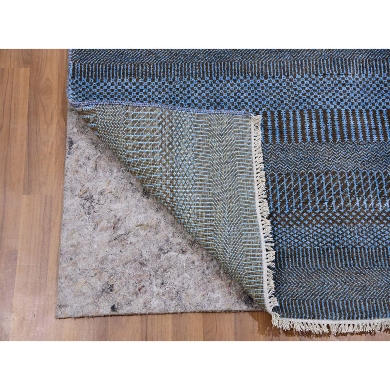 Tapis unique Thera 2 pi 7 po x 9 pi 6 po Thera