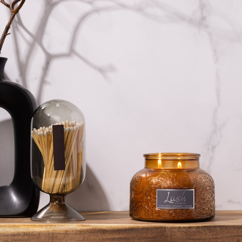 Bougie parfumée Lush Black Clove