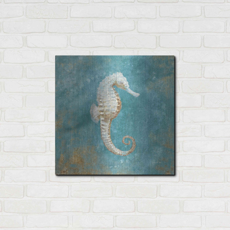 «Treasures From The Sea I» par Danhui Nai, H 24 po x l 24 po