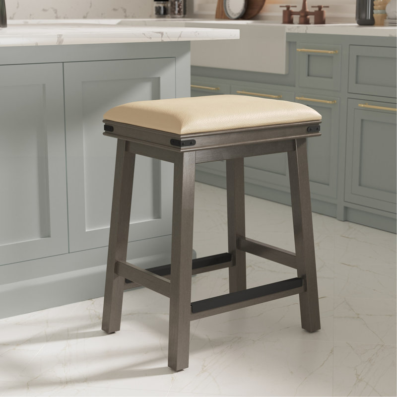 Élégant tabouret de comptoir de 24 po avec finition gris patiné et housse en cuir français - ajoute de la classe à votre siège de cuisine avec style et complète le décor du bar de la maison