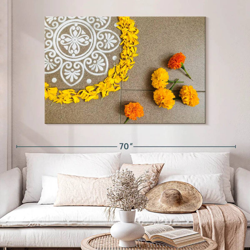 Adella Rangoli avec des soucis, H 34 po x l 51 po