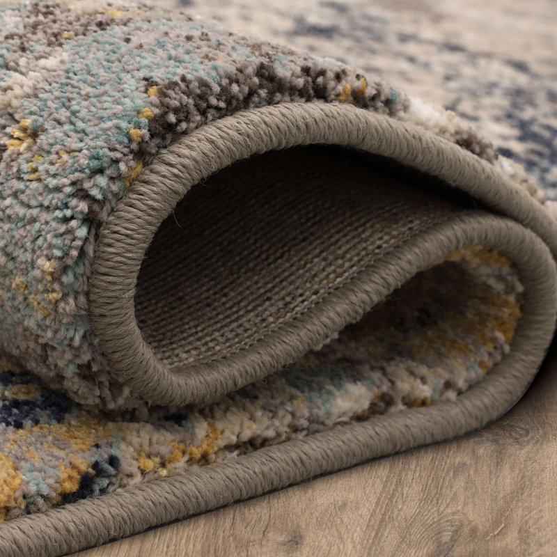Luxurious La Brea Palmette Area Rug 5'3" x 7'10" in Smokey Grey