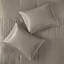Édredon très grand - taupe charmeuse 7 pièces avec taies décoratives