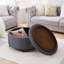 Repose-pieds rembourré rond gris foncé avec espace de rangement caché et tabouret de repos rembourré pratique-109963948