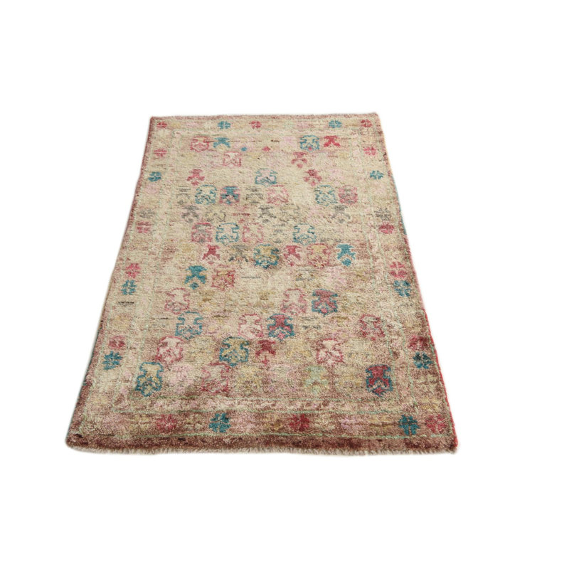 Tapis brun clair 2 pi 10 po x 4 pi 6 po Peter