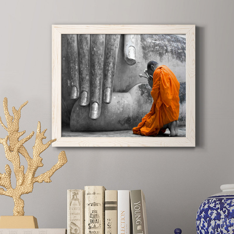L'offrande - Cadre photo, reproduction de photo sur toile, Cadre blanc, H 20 po x l 17 po x P 1,5 po