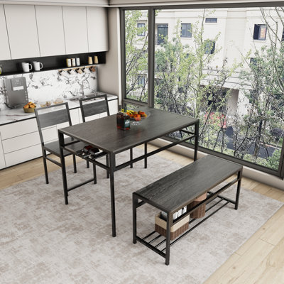 Ensemble de table de salle à manger industrielle 4 pièces avec 2 chaises de salle à manger et 1 banc de rangement, table de cuisine rectangulaire à grain de bois avec support à vin intégré, mobilier de salle à manger en métal à faible encombrement pour petit appartement