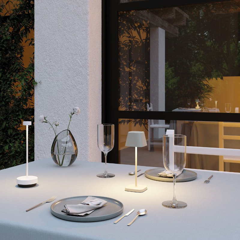KODU Aluminium Buffet Lamp, White