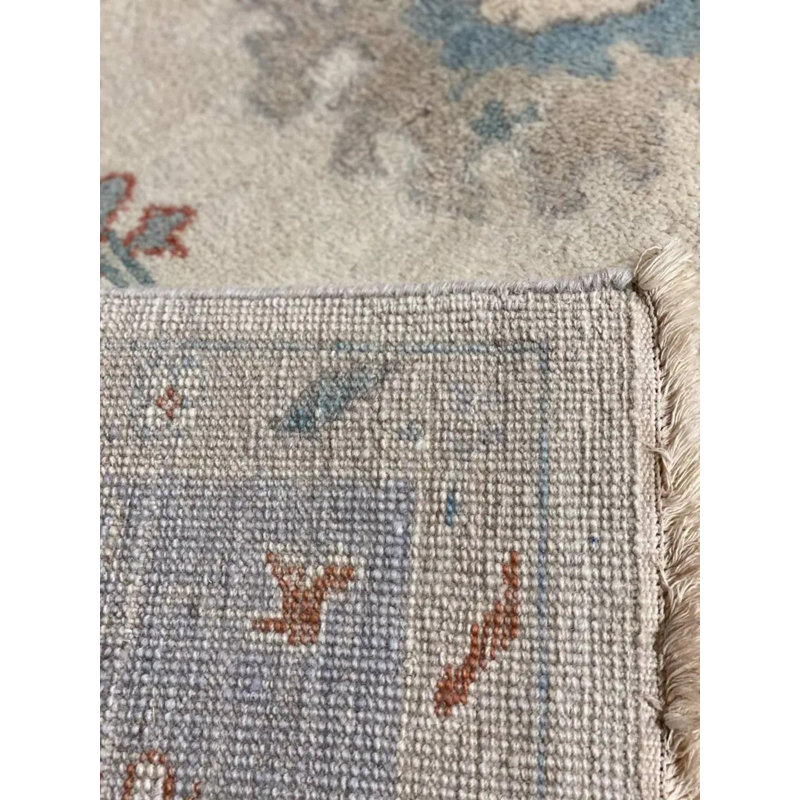 Oriental Area Rug in Ivory