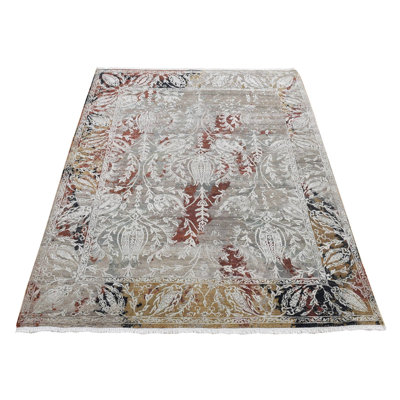 5'2"x7'1" Gray Broken Tulip Design Silk with Wool Hand Knotted Rug 9D49B85C6547492B8A6334D2EC94DAC4