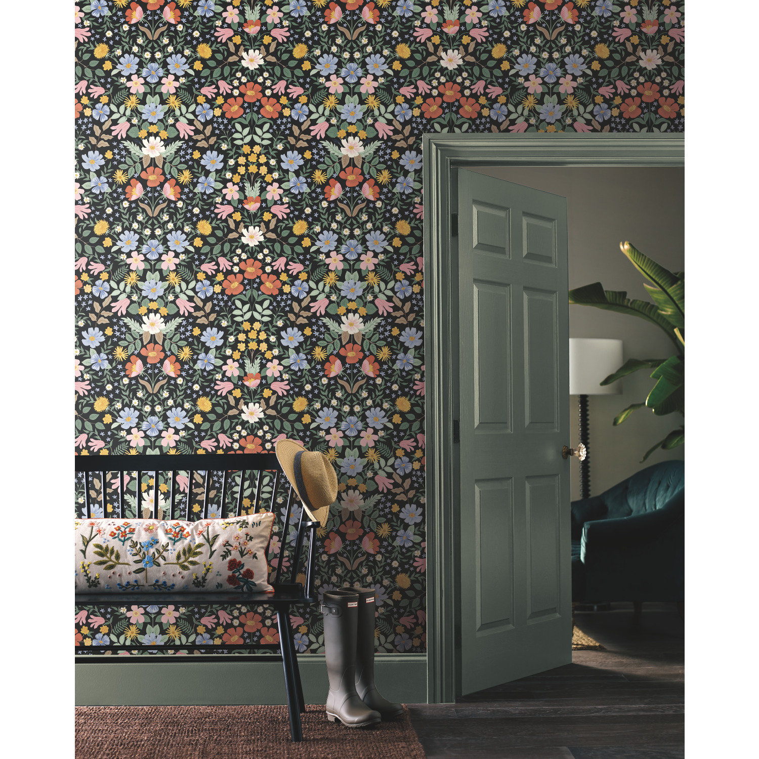 Bramble Garden Self-Adhesive Roll, Black