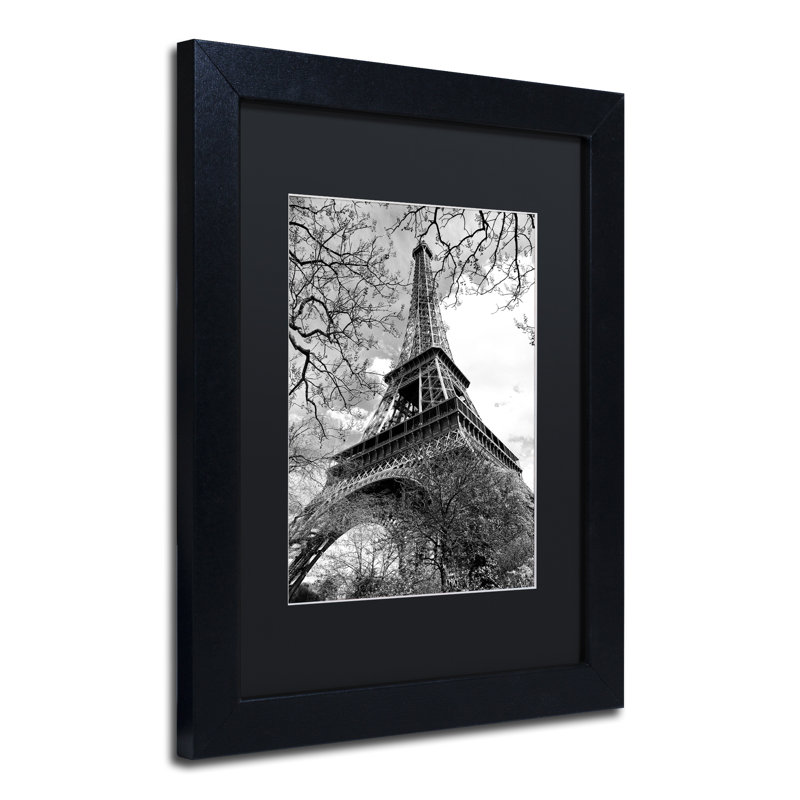 « eiffel tour 2 », reproduction de photo encadrée, H 14 po x l 11 po x P 0,5 po, Blanc