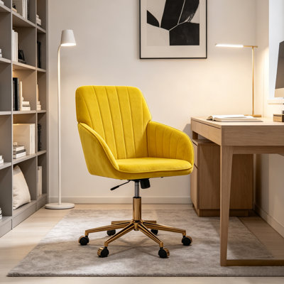 Chaise de travail en velours à couture verticale jaune vif, fauteuil roulant de bureau pivotant à hauteur réglable, fauteuil de maquillage rembourré à base en métal argenté 5 étoiles pour bureau à domicile, options de couleur de revêtement en velours large, capacité de charge de 300 lb