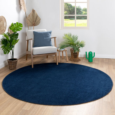 Round Ezariyah Machine Tufted Area Rug
