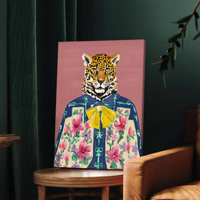 1PC, art mural encadré, léopard en robe florale, art mural, portrait animalier moderne avec des accents bleus et roses, décoration intérieure unique pour le salon, la chambre à coucher, le bureau, la faune et la faune