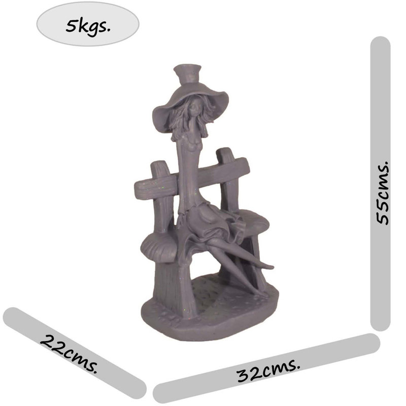 Chinook Weather Resistant Plastic Garden Statue, Grey Shimmer